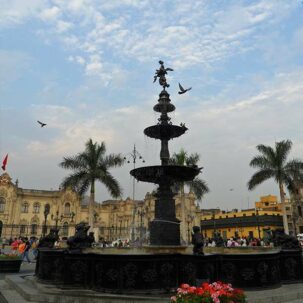 main fountain of lima plaza de armas