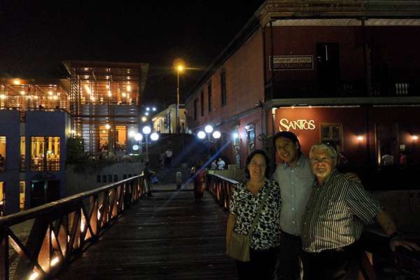 Friends in Barranco at night
